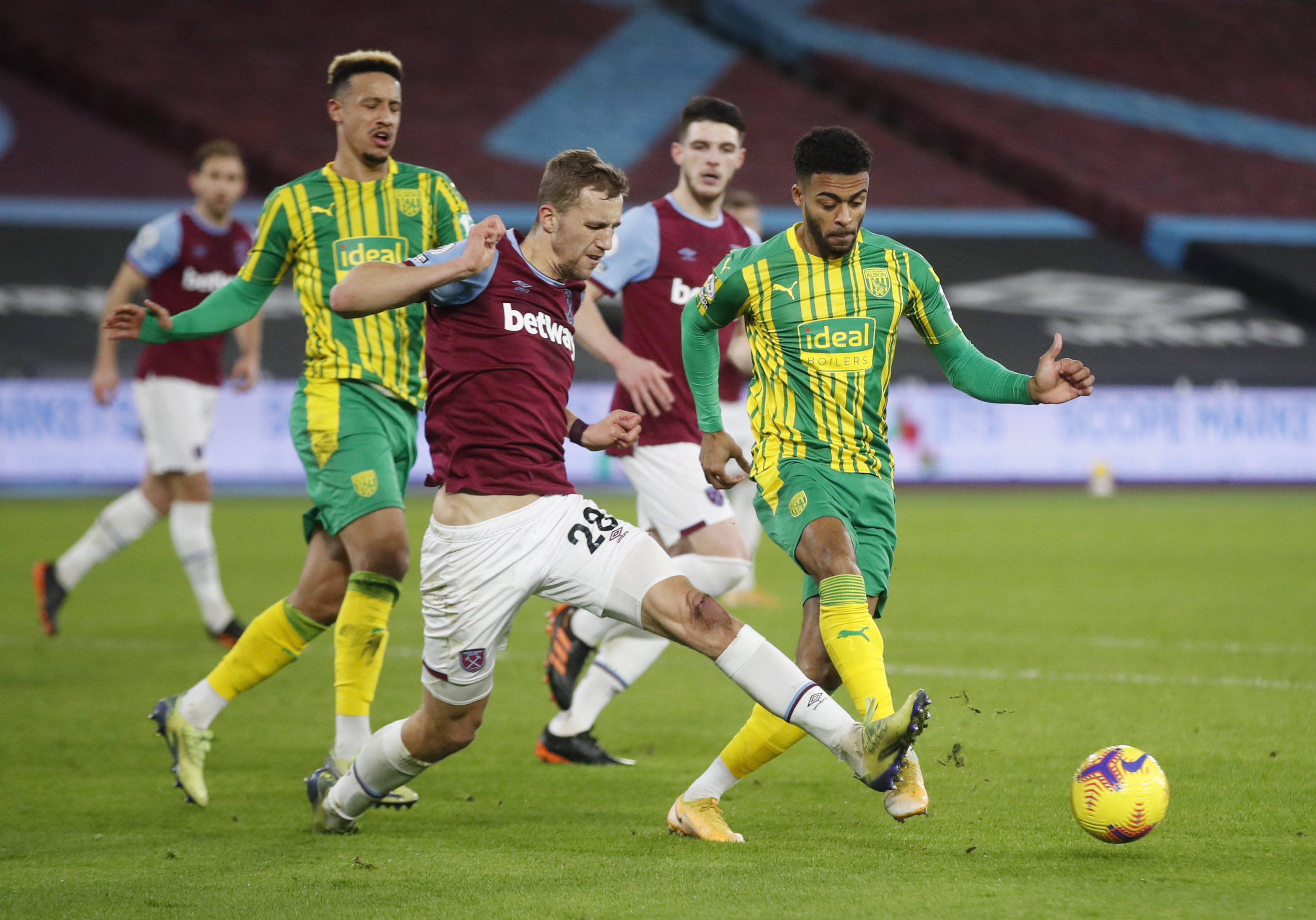 对他本人造 对他本人造